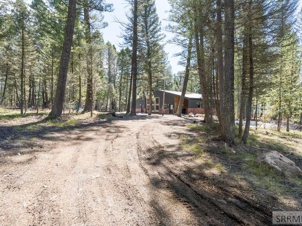 4154 Pine Crest Drive, ISLAND PARK, ID 83429