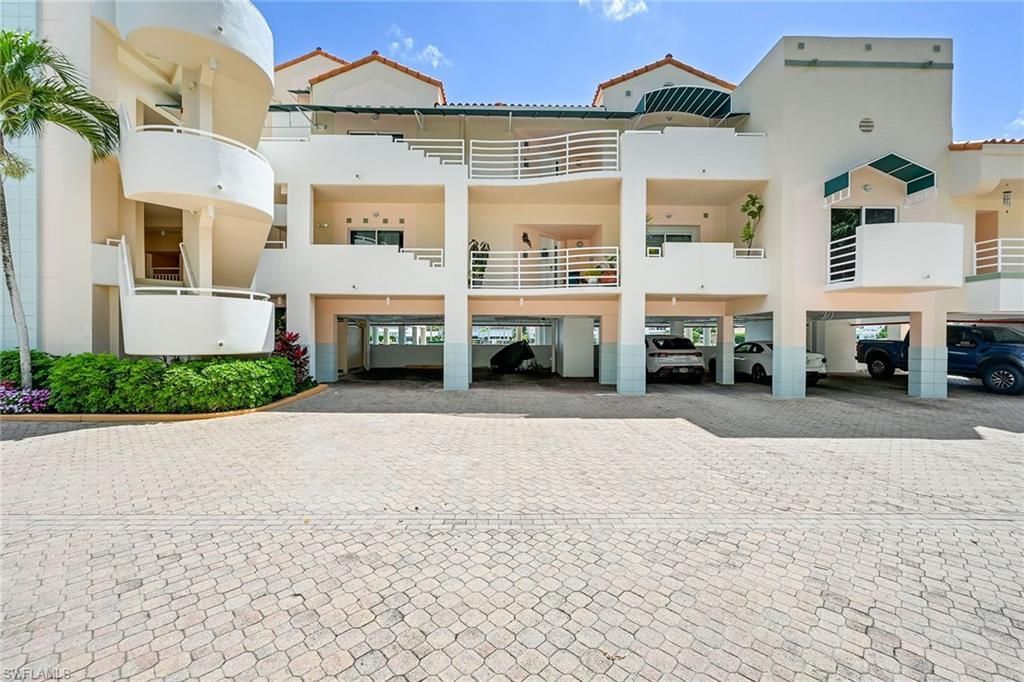4530 Gulf Shore Blvd N, Unit 2-122, Naples, FL 34103 Photo