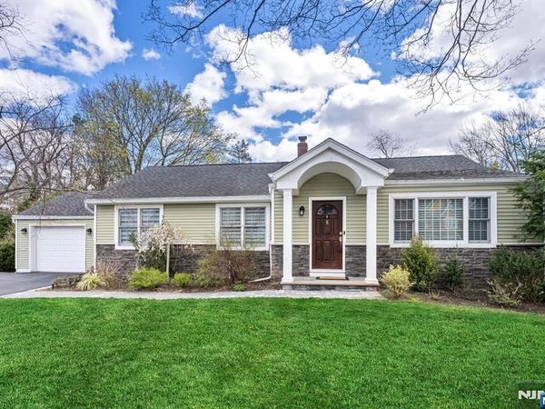 8 Prescott Road, Ho-Ho-Kus, NJ 07423