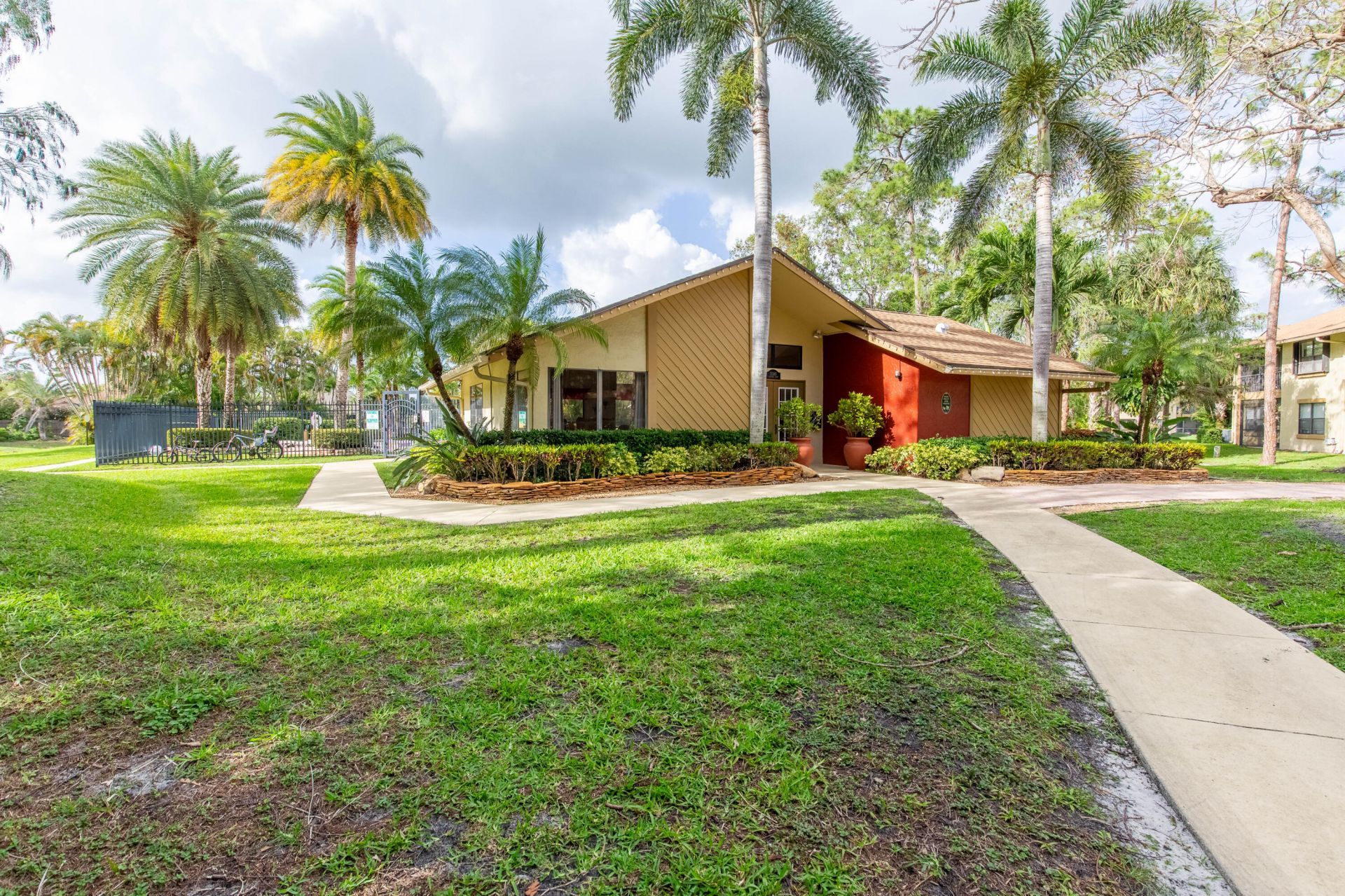 13035 Albright Court, Unit 4, Wellington, FL 33414 Photo