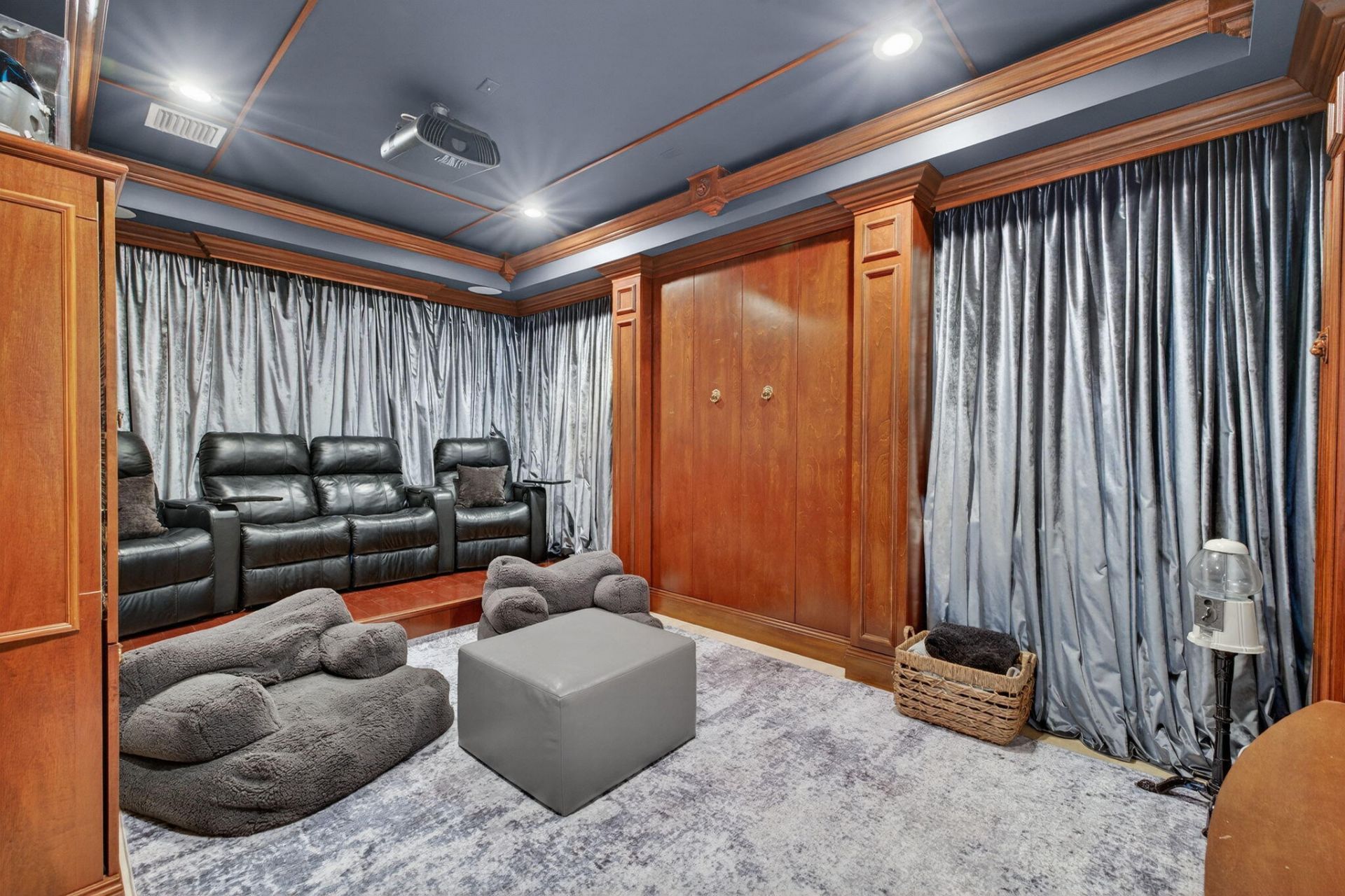 2406 Barcelona Drive, Fort Lauderdale, FL 33301 Photo