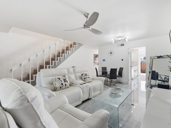 10875 NW 29th Manor, Unit 8, Sunrise, FL 33322