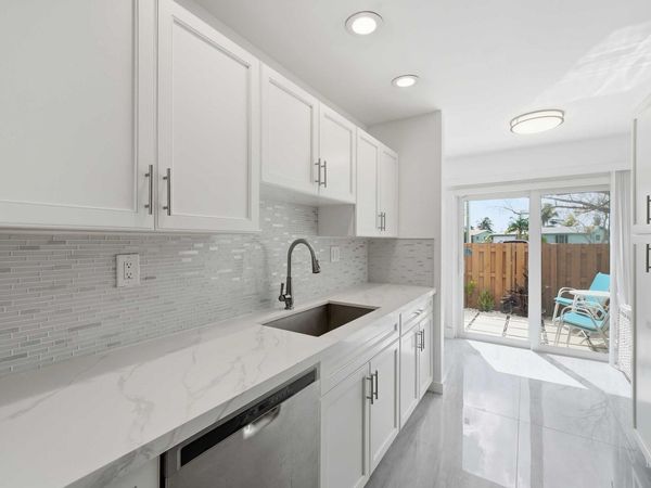 10875 NW 29th Manor, Unit 8, Sunrise, FL 33322