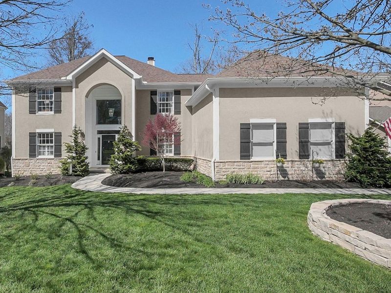 2935 Laura Place, Lewis Center, OH 43035 Photo 2