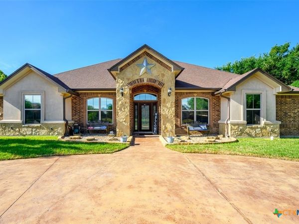 8022 Bella Charca Parkway , Nolanville, TX 76559