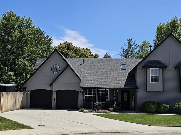 1122 N Roper Place, Meridian, ID 83642