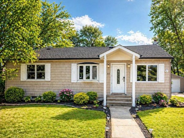 284 15th Street, West Babylon, NY 11704
