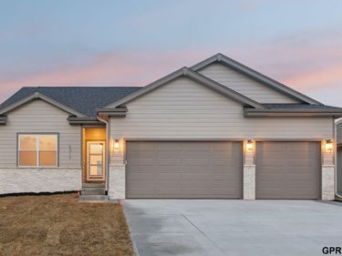 6317 S 208 Avenue , Elkhorn, NE 68022