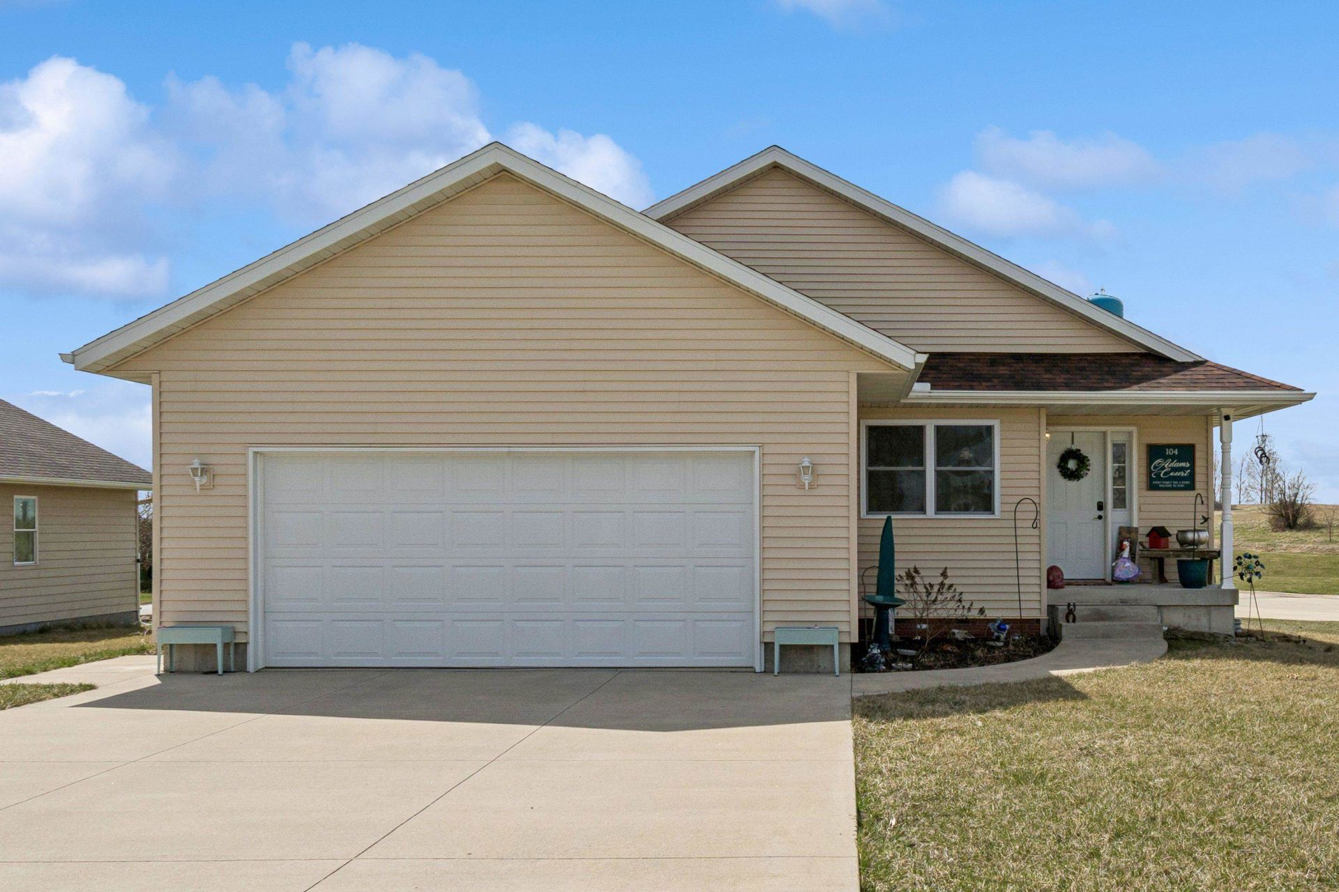 104 Adams Court, Garnavillo, IA 52049 Main Photo