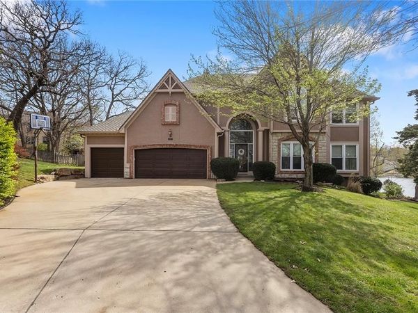 14116 W 56th Court, Shawnee, KS 66216