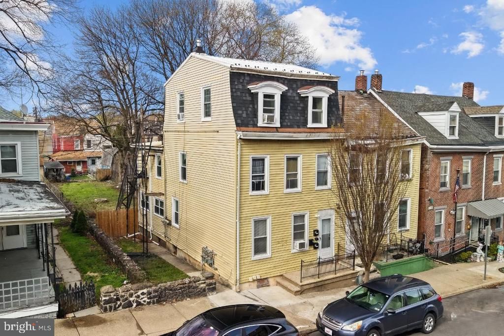 1113 FERRY STREET , EASTON, PA 18042