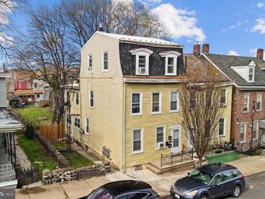 1113 FERRY STREET, EASTON, PA 18042