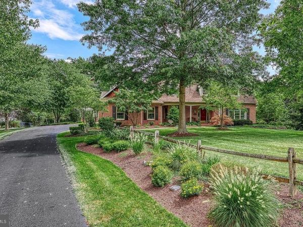 102 WHEATLAND ROAD, LEWISBERRY, PA 17339