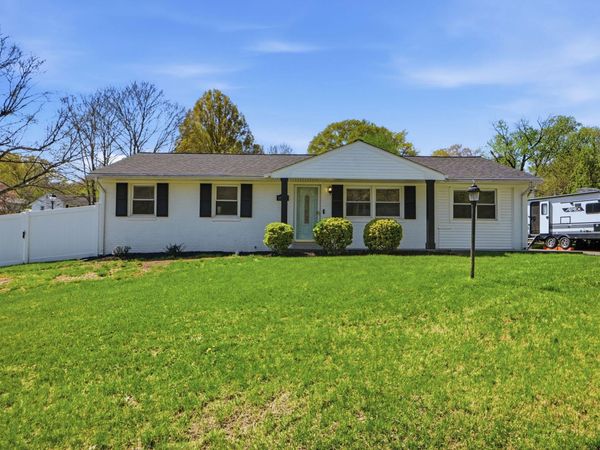 16111 VILLAGE DRIVE W , UPPER MARLBORO, MD 20772