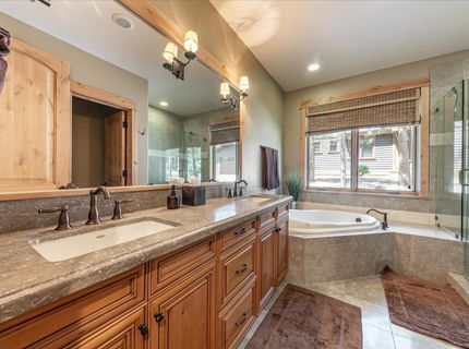 10243 Valmont Trail, Truckee, CA 96161 Photo