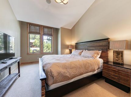 10243 Valmont Trail, Truckee, CA 96161 Photo