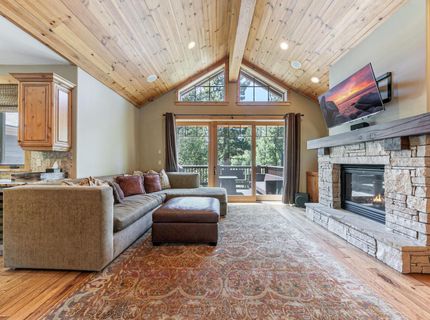 10243 Valmont Trail, Truckee, CA 96161 Photo