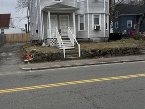 65 E Ashland St, Brockton, MA 02302