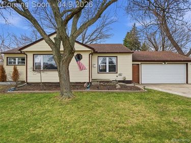 23151 Schroeder Avenue, Eastpointe, MI 48021