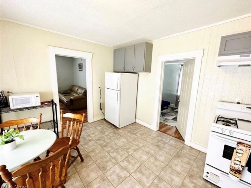 3625 Newark Avenue, Cleveland, OH 44109 Photo 13