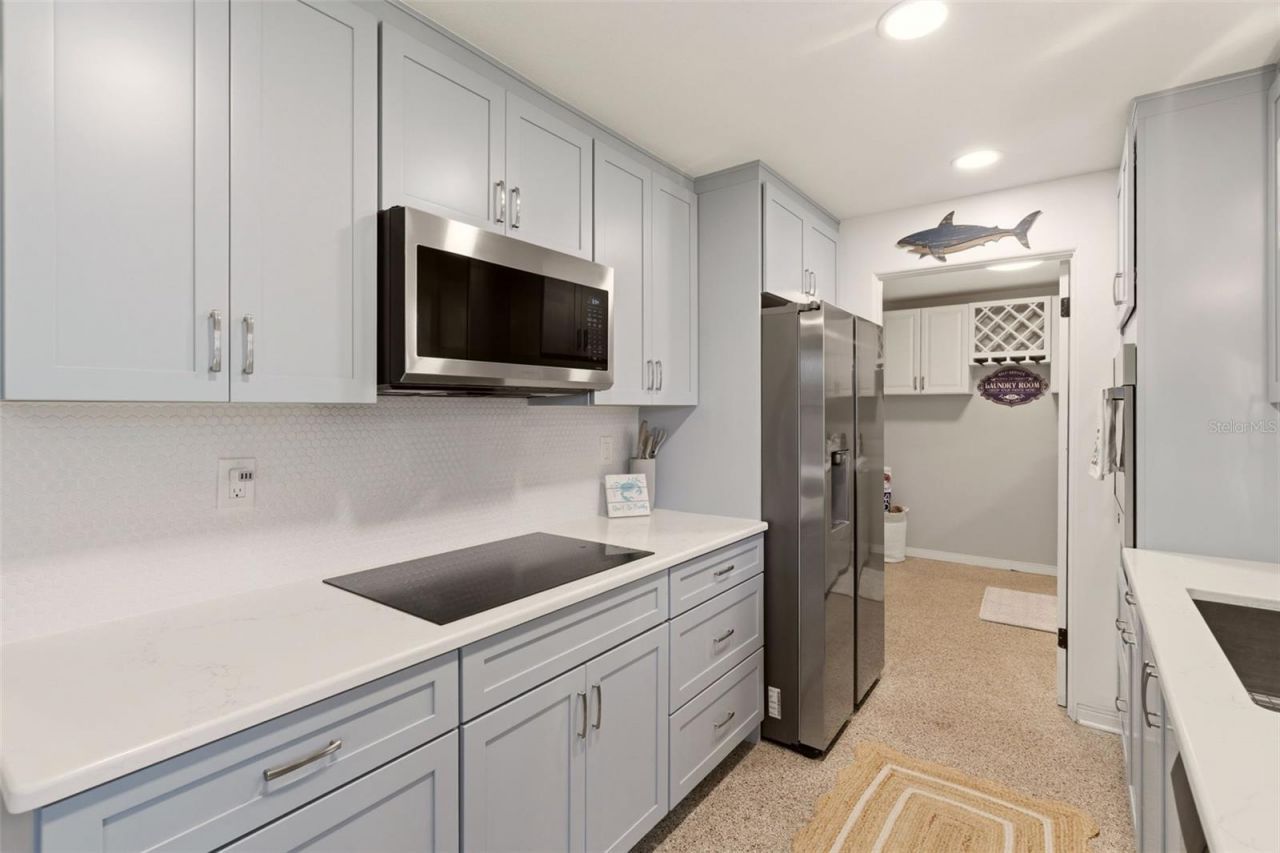 517 S Peninsula Avenue, New Smyrna Beach, FL 32169 Photo