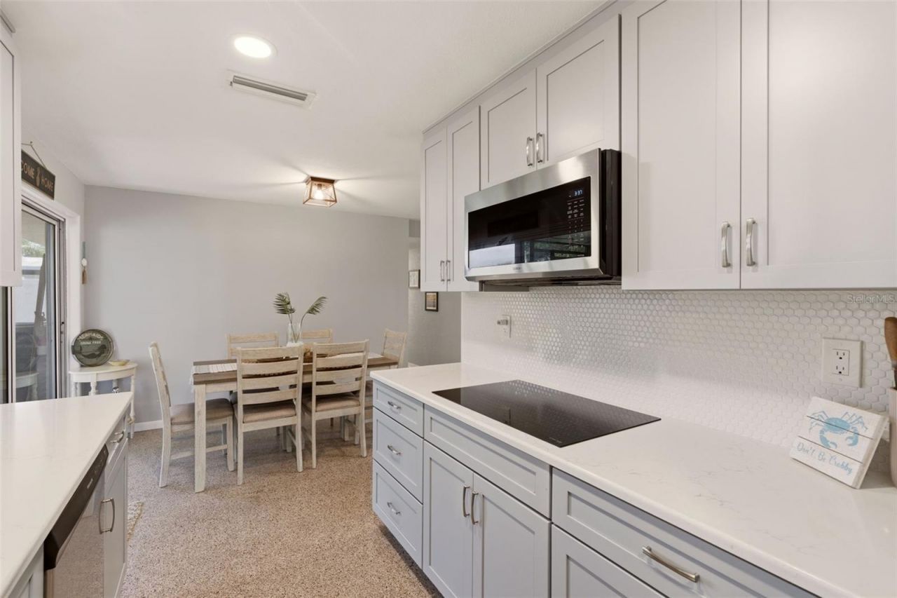 517 S Peninsula Avenue, New Smyrna Beach, FL 32169 Photo