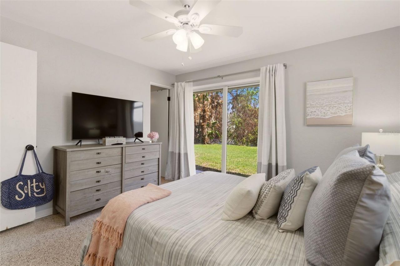 517 S Peninsula Avenue, New Smyrna Beach, FL 32169 Photo