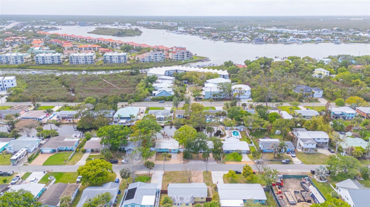 517 S Peninsula Avenue, New Smyrna Beach, FL 32169 Photo