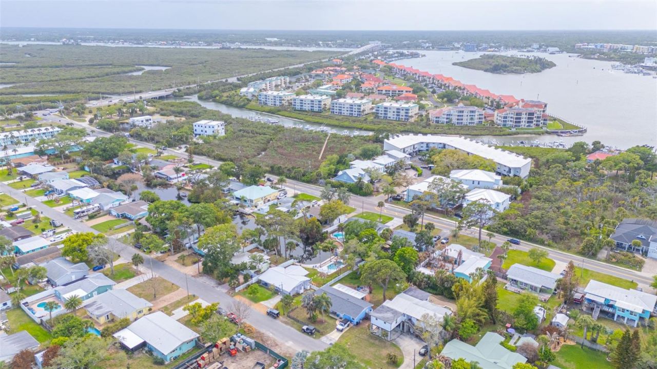 517 S Peninsula Avenue, New Smyrna Beach, FL 32169 Photo