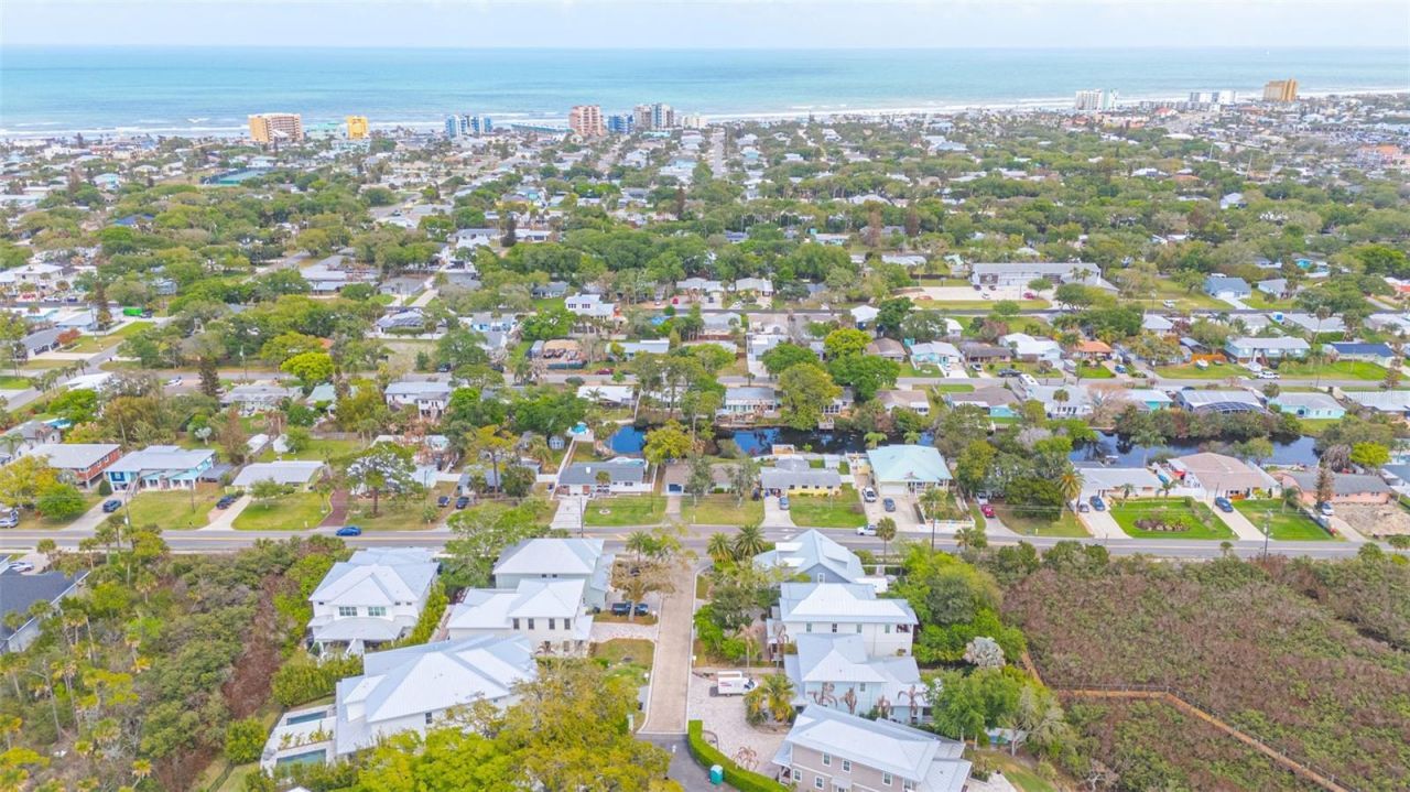 517 S Peninsula Avenue, New Smyrna Beach, FL 32169 Photo