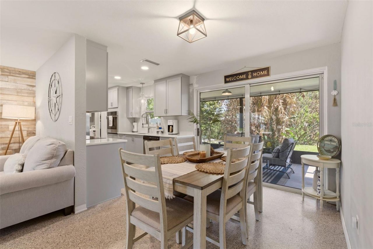 517 S Peninsula Avenue, New Smyrna Beach, FL 32169 Photo