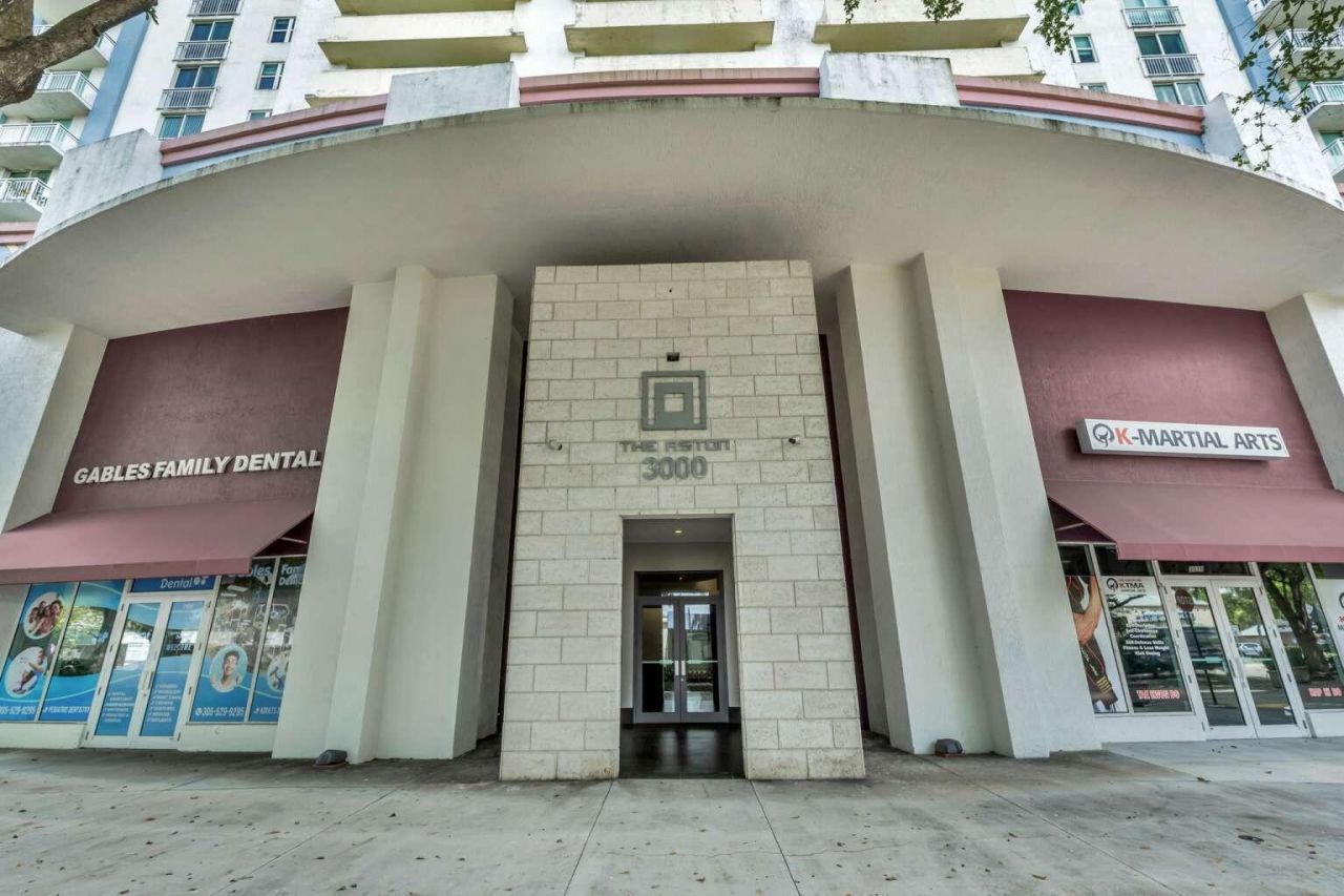 3000 Coral Way, Unit 507, Miami, FL 33145 Photo