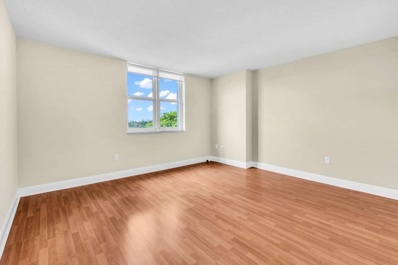 3000 Coral Way, Unit 507, Miami, FL 33145 Photo