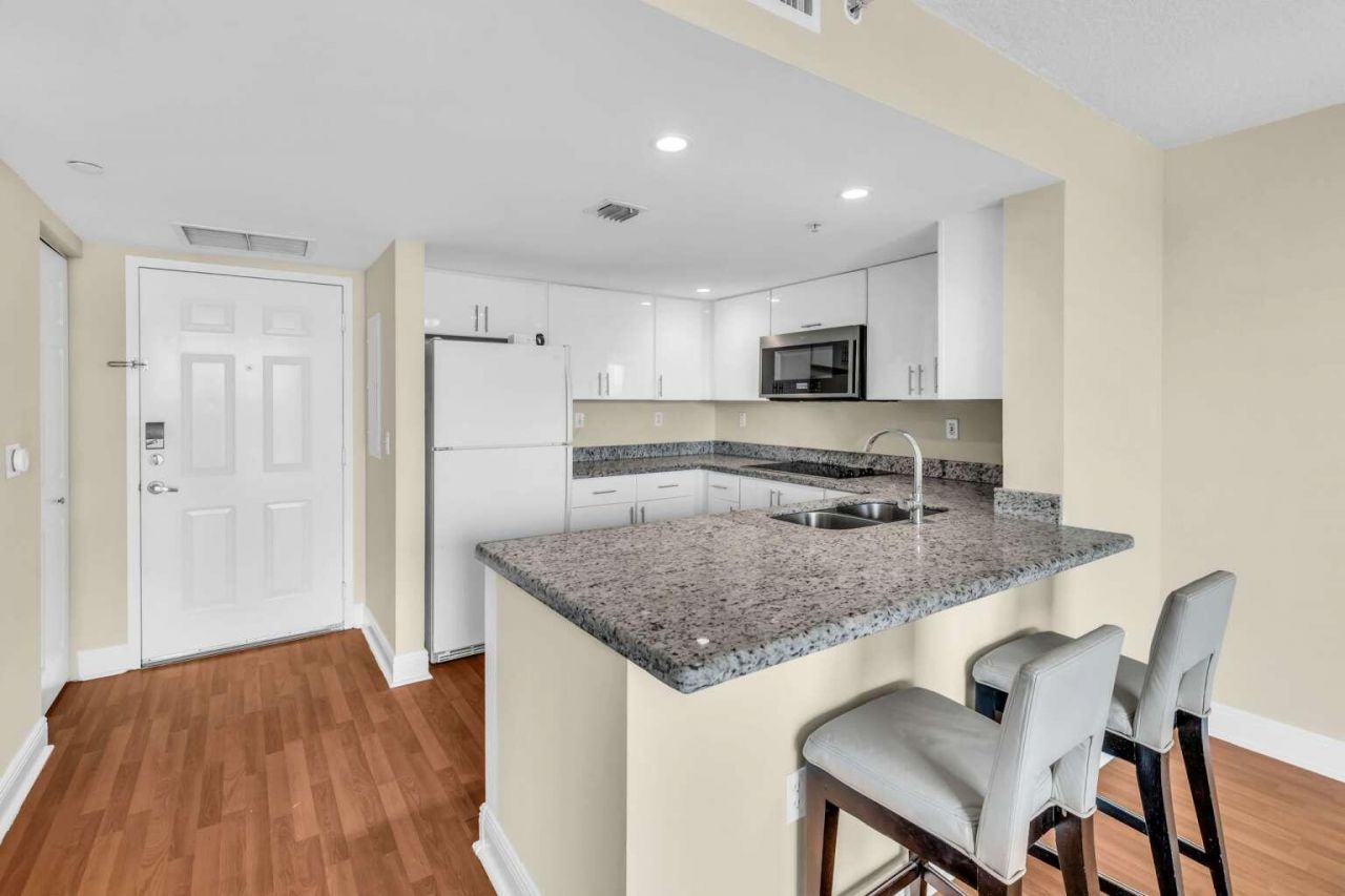 3000 Coral Way, Unit 507, Miami, FL 33145 Photo