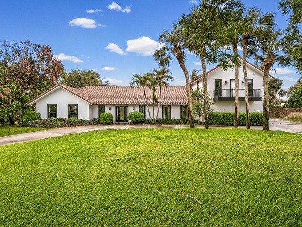 2145 Sanford Court, Vero Beach, FL 32963