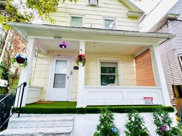 2523 Falls Street , Niagara Falls, NY 14303