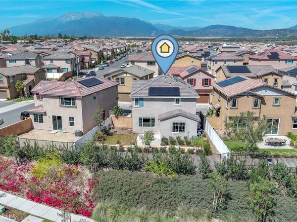 2431 Gunner Ridge Way, Rialto, CA 92377