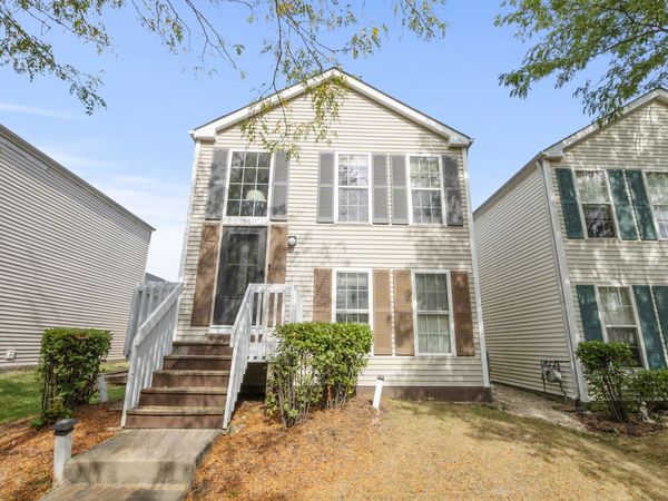 799 Symphony Drive, Aurora, IL 60504