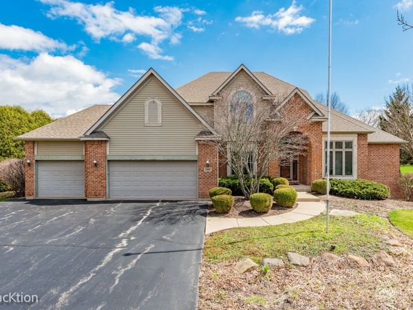 10902 Red Hawk Lane , Spring Grove, IL 60081