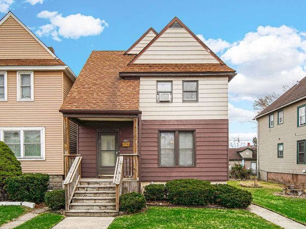 12815 Lincoln Street , Blue Island, IL 60406