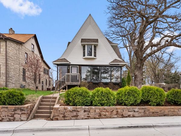 2218 Newberry Street, Davenport, IA 52804