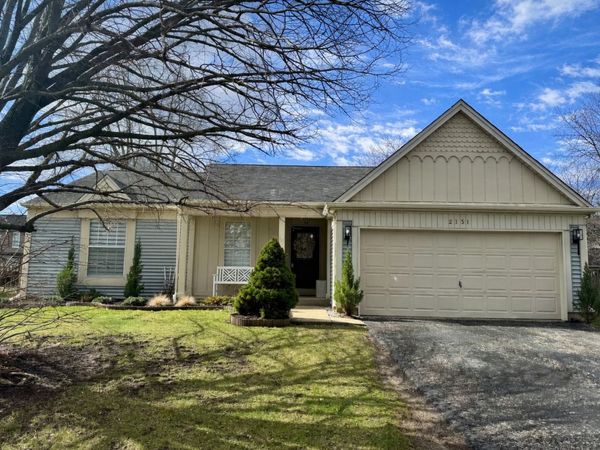 2131 Cumberland Parkway , Algonquin, IL 60102