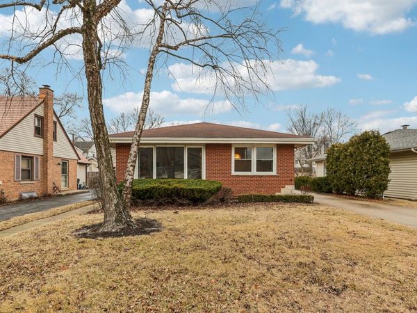 124 Harlem Avenue , Glenview, IL 60025