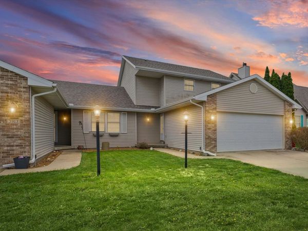 3915 Aberdeen Drive , Champaign, IL 61822