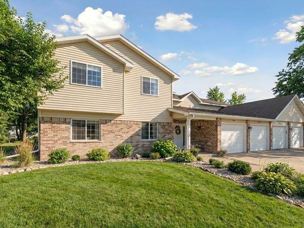 129 S Curtis Street, Unit 1121, Lake Geneva, WI 53147