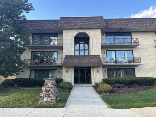 7448 W 153rd Street , Unit 2, Orland Park, IL 60462