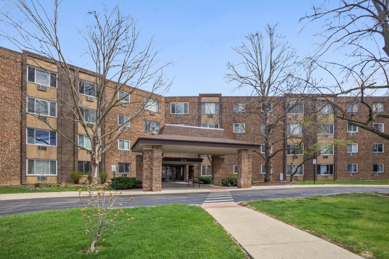 1375 Rebecca Drive, Unit 408, Hoffman Estates, IL 60169 Main Photo