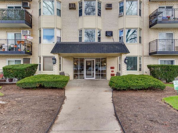 5506 LINCOLN Avenue , Unit A521, Morton Grove, IL 60053
