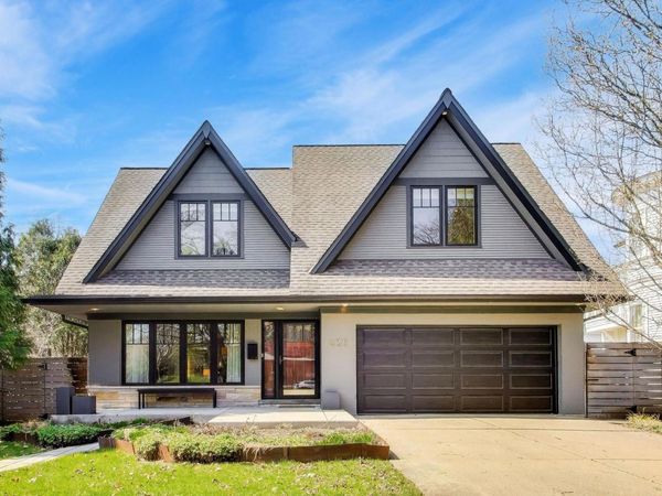 635 N Euclid Avenue , Oak Park, IL 60302