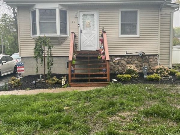 57 Hunt Avenue, Unit 2, Pearl River, NY 10965